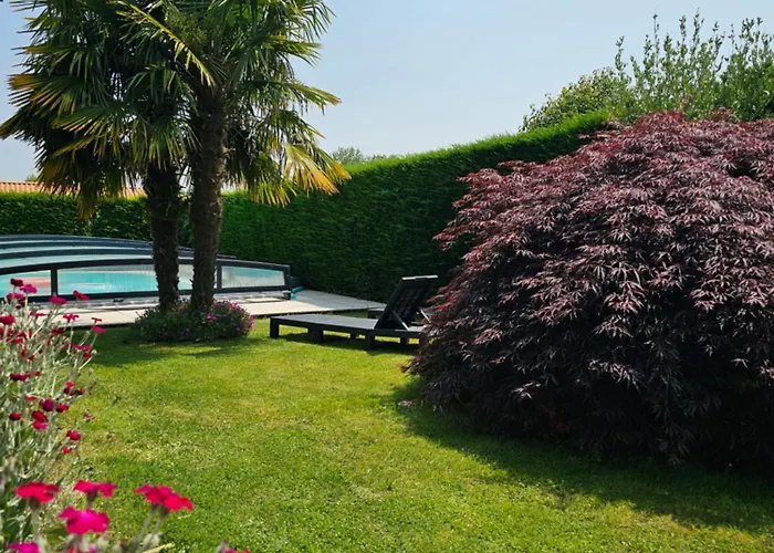 Le Pavachon Familiale Piscine Privee Chauffee - Aux Portes Du Puy Dufou *