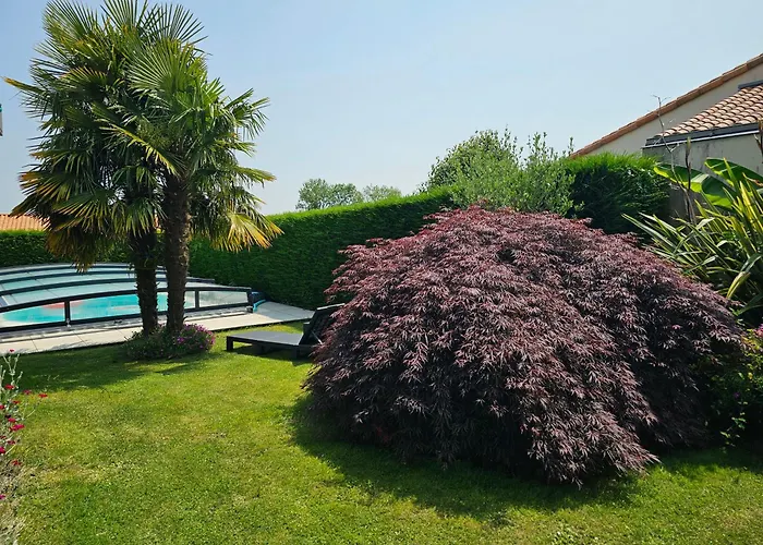 Le Pavachon Familiale Piscine Privee Chauffee - Aux Portes Du Puy Dufou *